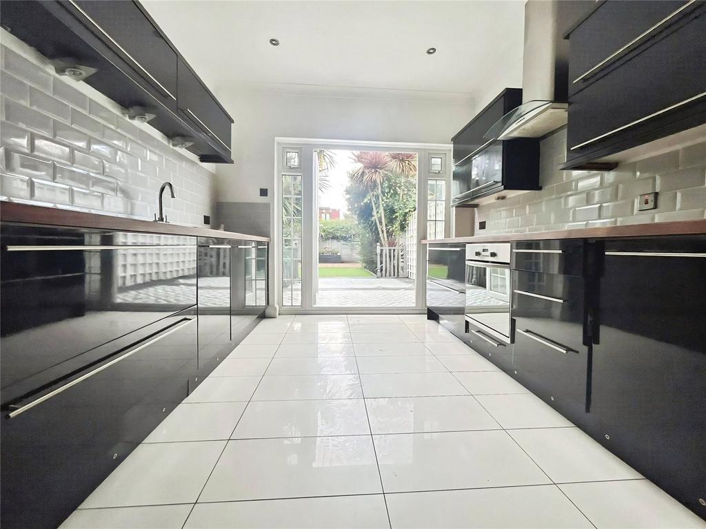 Kitchen/Dining
