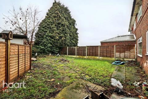 undefined, Cranmore Drive, LEEDS
