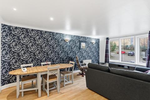 2 bedroom flat to rent, Spring Gardens, Abbeyhill, Edinburgh, EH8