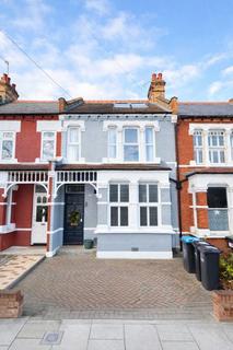 6 Bedroom House – Elvendon Road, Bounds Green, N13