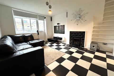 3 bedroom flat for sale, Flat 3 Finn House, Bevenden Street, Hoxton, N1 6BN