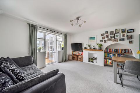 undefined, Headley Road East, Woodley, Reading