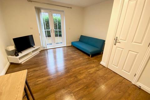 2 bedroom townhouse for sale, Macaulay Road,,, Birkby, Huddersfield
