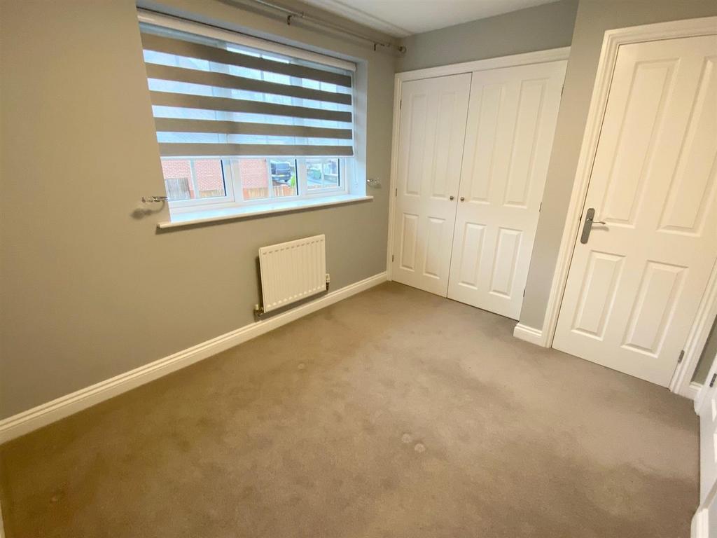 Bedroom rear.jpg