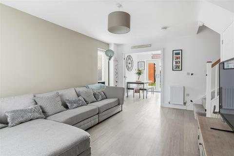 2 bedroom semi-detached house for sale, Lionheart Avenue, Bishops Tachbrook, Leamington Spa