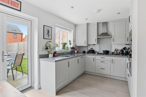 2 bedroom semi-detached house for sale, Lionheart Avenue, Bishops Tachbrook, Leamington Spa