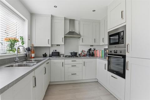 2 bedroom semi-detached house for sale, Lionheart Avenue, Bishops Tachbrook, Leamington Spa