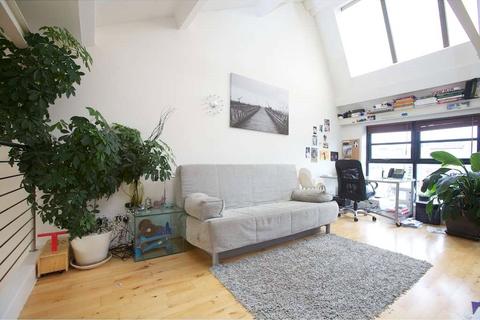 2 bedroom flat to rent, Balham Grove, London, SW12