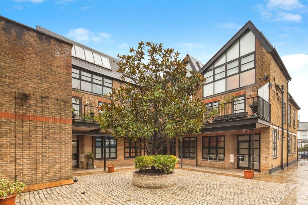 Balham Grove, London, SW12 3 bed flat - £3,500 pcm (£808 pw)