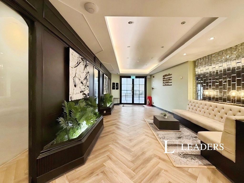 Apartment in Brighton, Round Hill - View 4