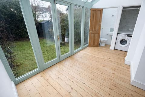 3 bedroom terraced house to rent, Walton Avenue, Bristol, BS4