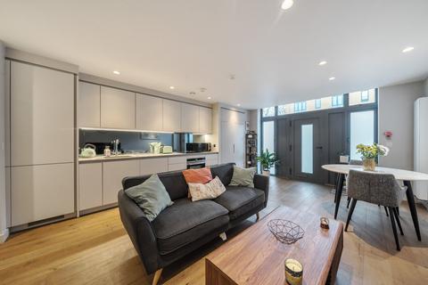 1 bedroom flat for sale, Deodar Road, Putney, London, SW15