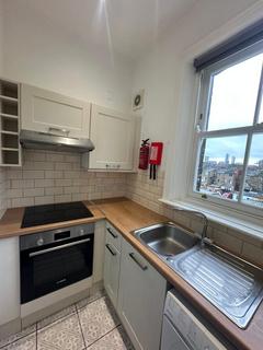 Studio to rent, Studio Flat – The Salisbury Hotel, Grand Parade London N4