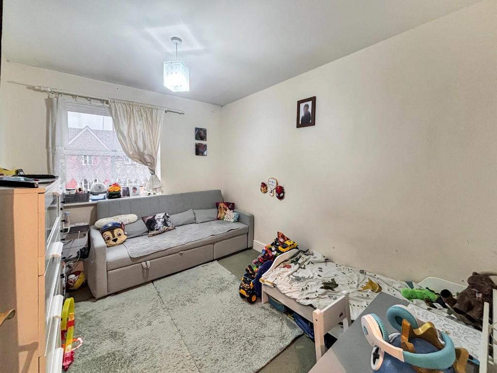 Bedroom 1.jpeg