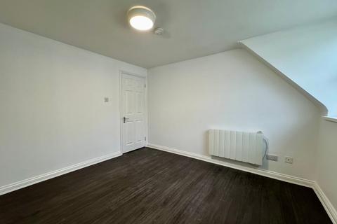 1 bedroom flat to rent, Robins Court, Clarendon Road, St Helier
