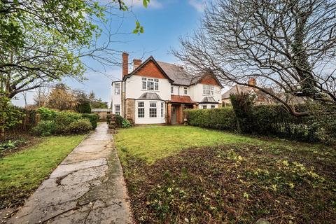 undefined, Woodstock Road, Witney, Oxfordshire