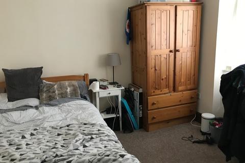 4 bedroom semi-detached house to rent, Widdicombe Way, Brighton BN2