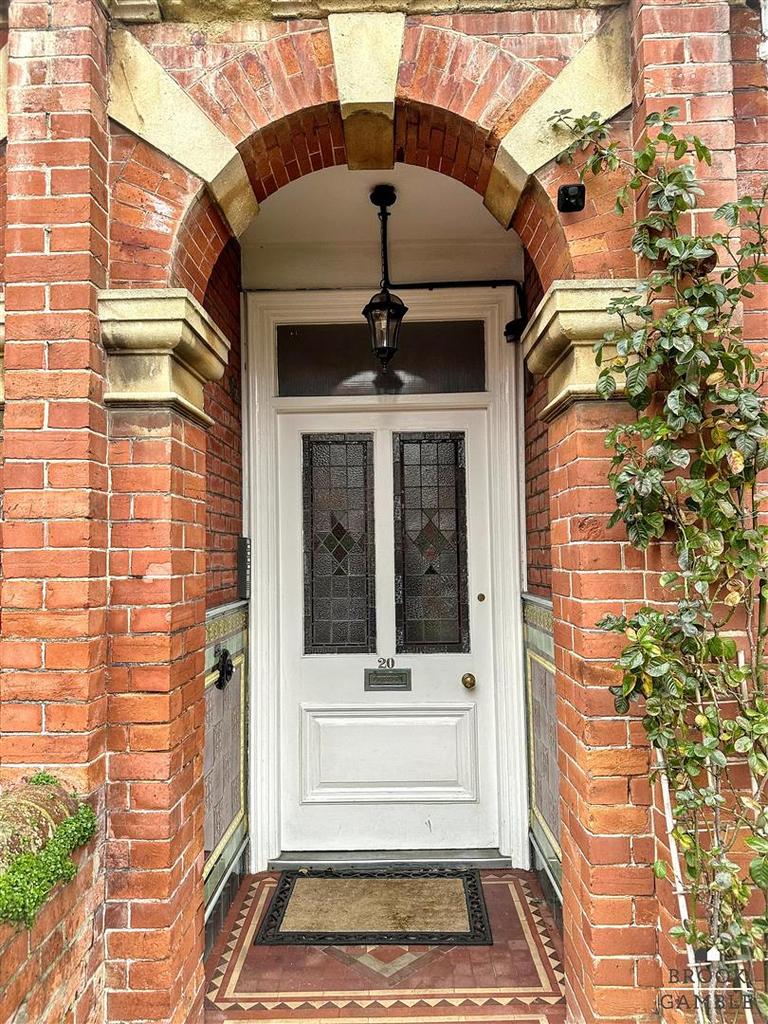 01323 438506