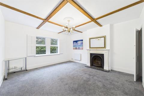 2 bedroom apartment for sale, London Road, Wokingham, Berkshire, RG40