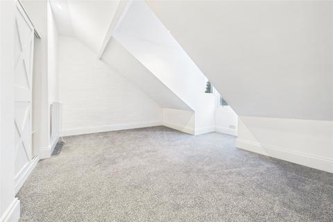 2 bedroom apartment for sale, London Road, Wokingham, Berkshire, RG40