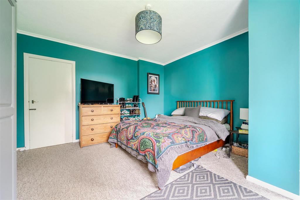 For Sale by Aspire Residential   St Botolphs Road