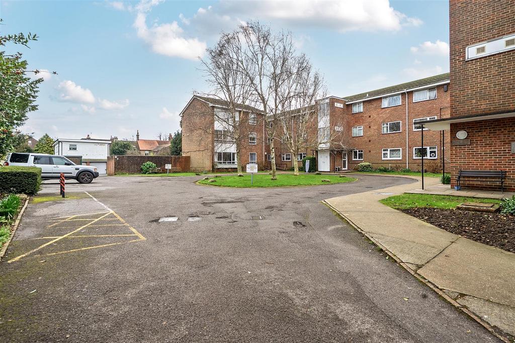 For Sale by Aspire Residential   St Botolphs Road
