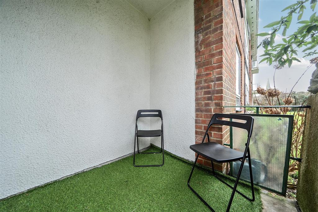 For Sale by Aspire Residential   St Botolphs Road