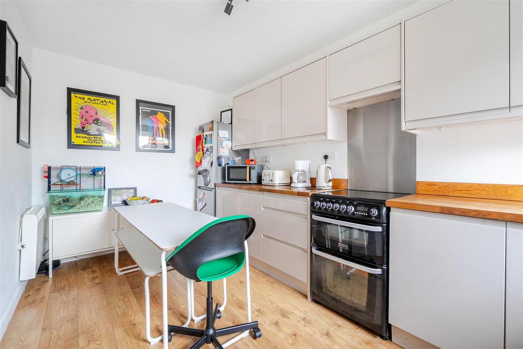 For Sale by Aspire Residential   St Botolphs Road