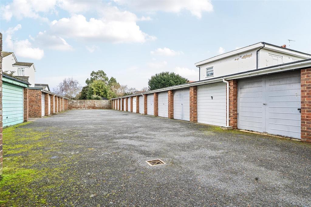For Sale by Aspire Residential   St Botolphs Road