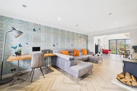 undefined, Broadway, Ashbourne DE6