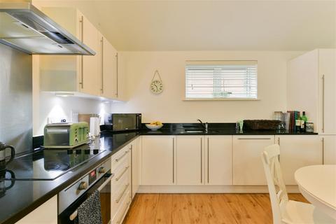 undefined, Parkview Way, Epsom