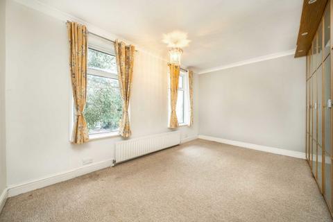 3 bedroom semi-detached house for sale, Staines Road East, Sunbury-On-Thames TW16