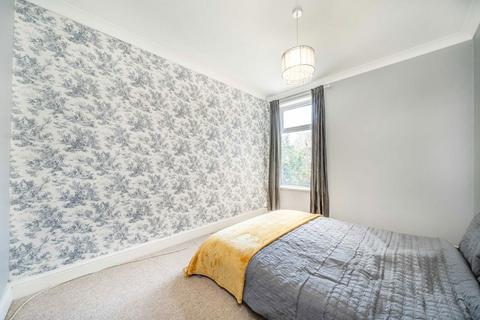3 bedroom semi-detached house for sale, Staines Road East, Sunbury-On-Thames TW16