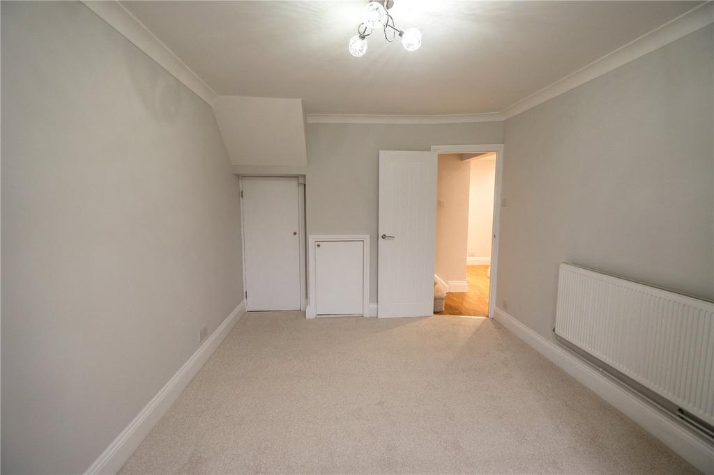 Bedroom 1 (2)