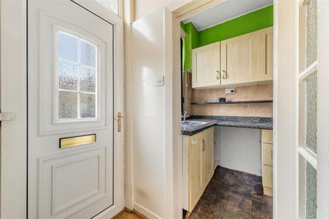 2 bedroom terraced house for sale, George Street, Elland
