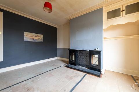 2 bedroom terraced house for sale, George Street, Elland