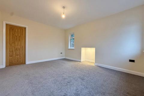 2 bedroom end of terrace house for sale, Hadcroft Road, Stourbridge