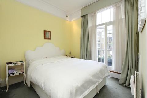 2 bedroom flat to rent, Southwell Gardens, South Kensington, London, SW7