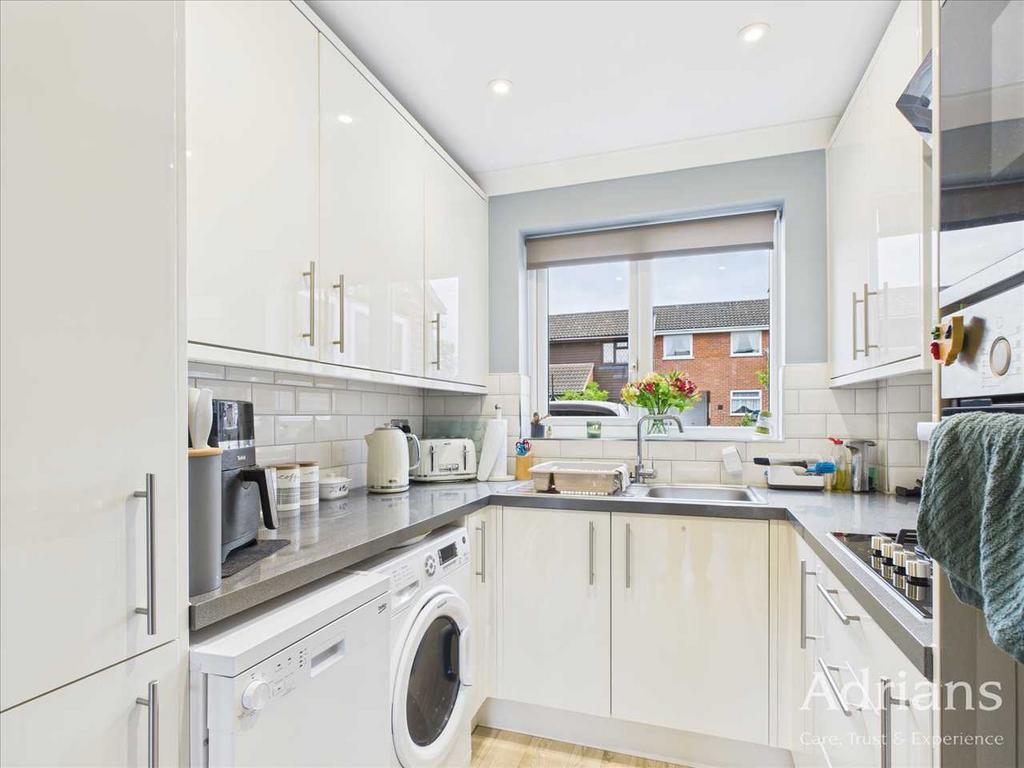 Kitchen / dining /