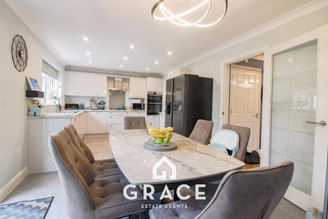 4 bedroom detached house for sale, Ladder Field, Sproughton, Ipswich
