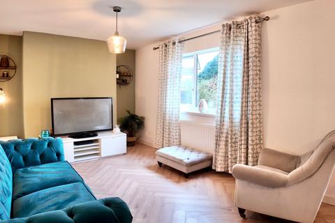 undefined, Alder Rise, Pontllanfraith, NP12