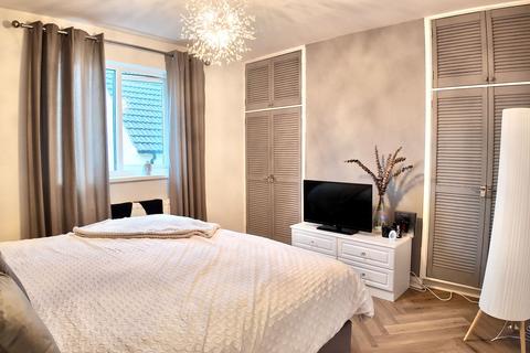 undefined, Alder Rise, Pontllanfraith, NP12