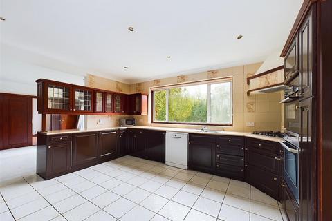 5 bedroom house to rent, Arden Mhor, Pinner HA5