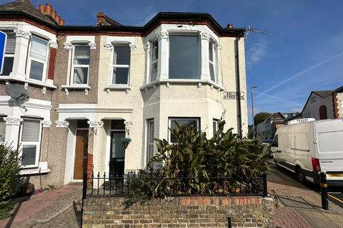 2 bedroom flat for sale, Ground Floor Flat, 43 Kellino Street, Tooting, London, SW17 8SY