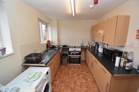5 bedroom private hall to rent, Russell Terrace, Leamington Spa
