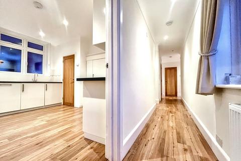 3 bedroom flat for sale, Westbourne