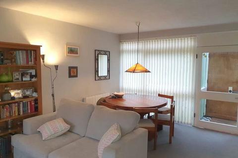 undefined, Fieldend, Twickenham, Twickenham, TW1 4TG