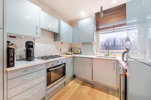 2 bedroom flat to rent, Tyrwhitt Road, London, SE4