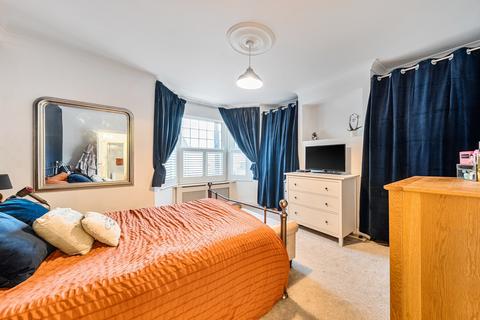 3 bedroom semi-detached house for sale, Malvern Road, Essex RM11