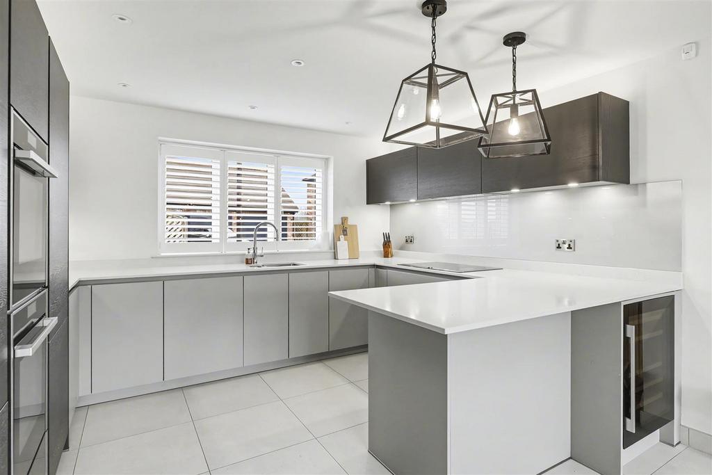 Kitchen a.JPG